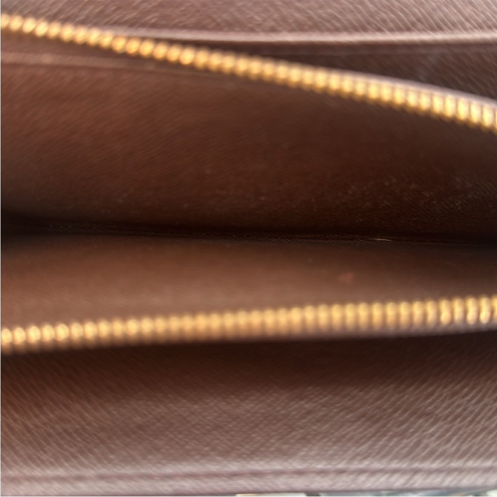 Louis Vuitton Checkered Wallet with Button Closure - Picture 8 of 12